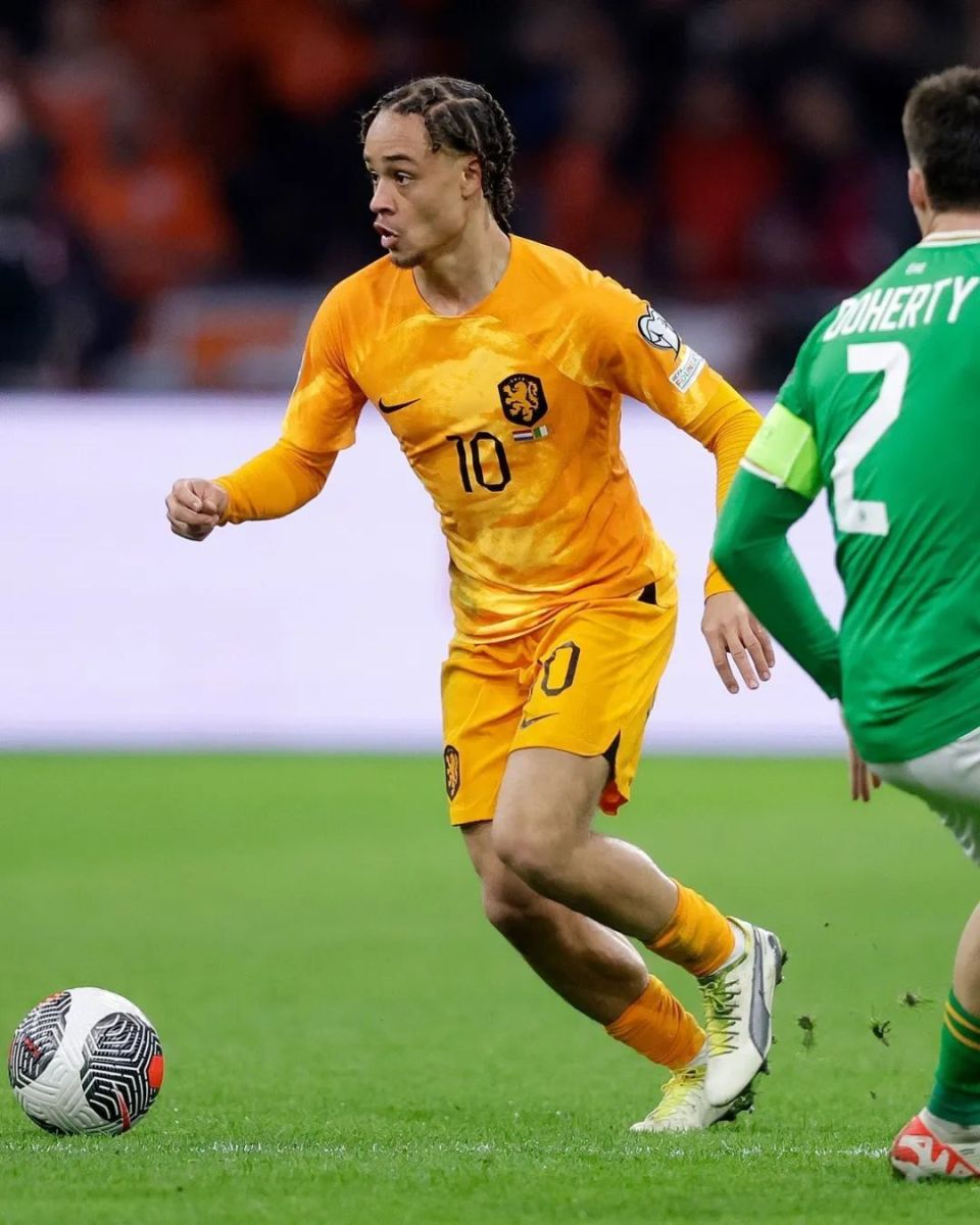 关于荷兰战队坚韧不拔，欧洲杯资格锁定的信息