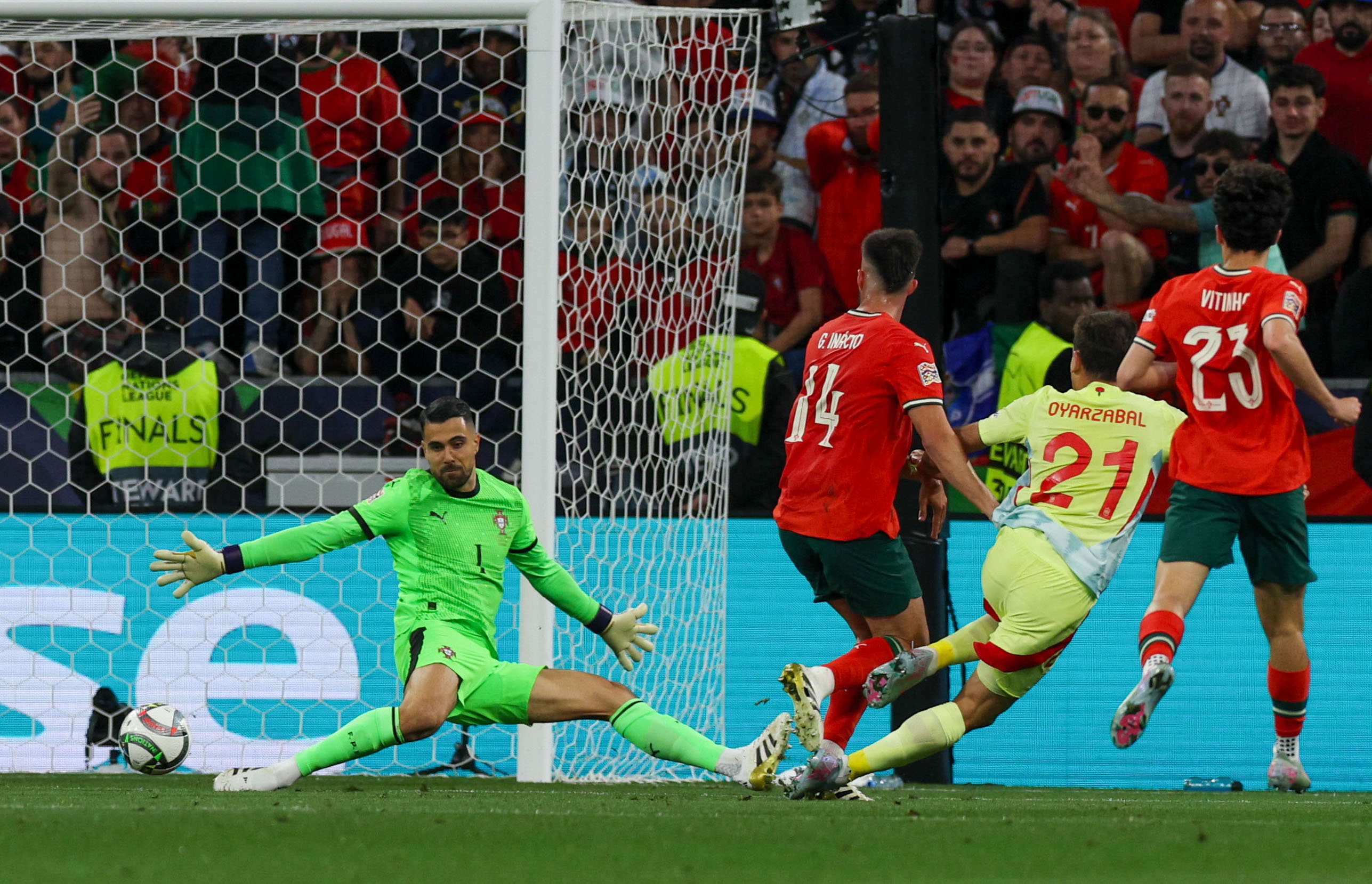 葡萄牙豪胜罗马尼亚，轻松携手晋级欧洲国家联赛的简单介绍