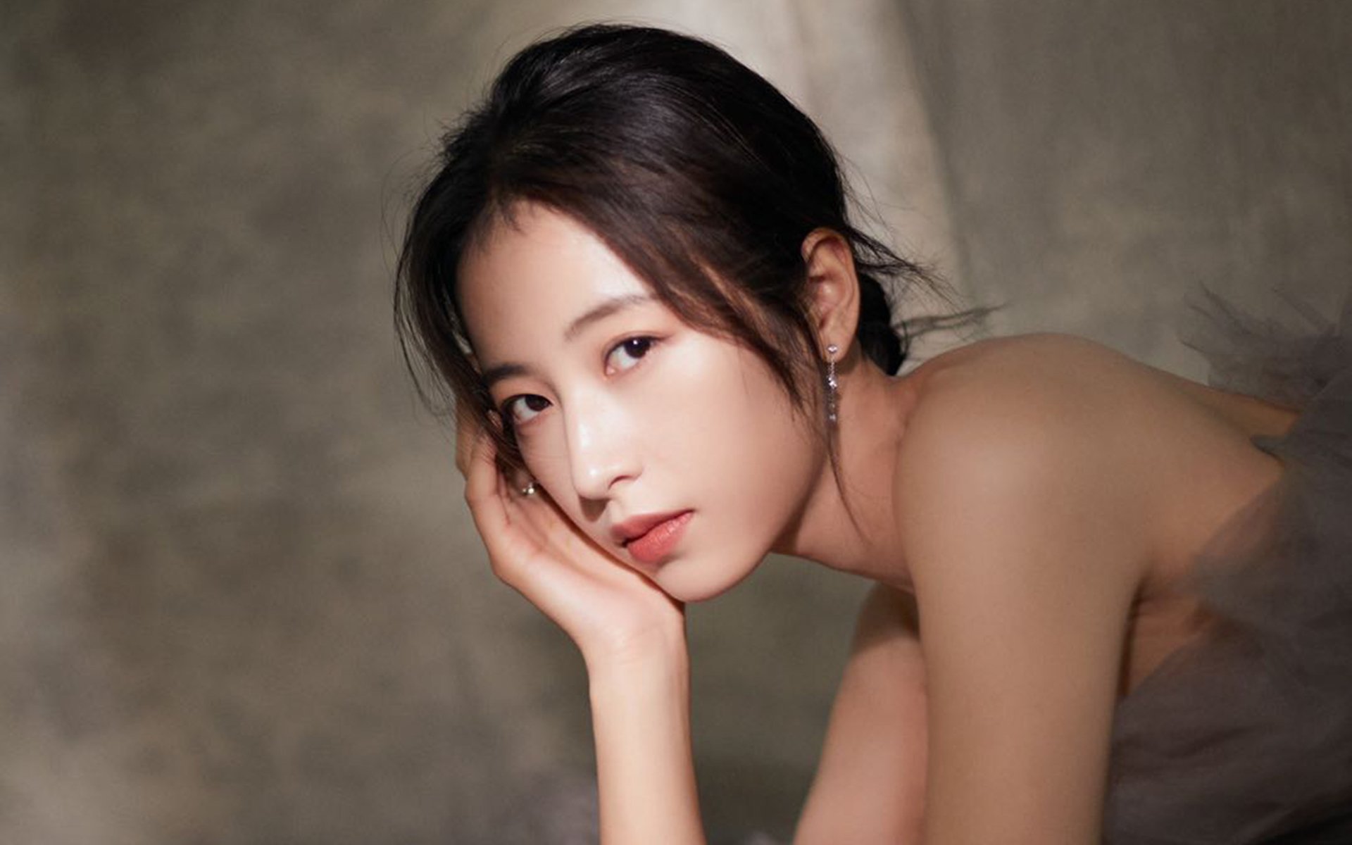 跨界对决,智利国家队迎战罗马俱乐部,坎特数据全面爆炸成焦点